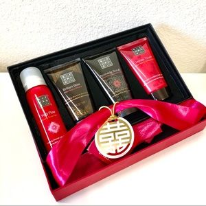 Ritual of Ayurveda Shower Gift Box